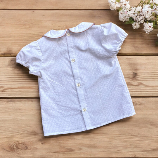 Camicia bianca con colletto alla bebè estiva con profilo malva